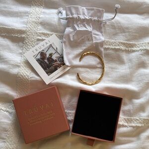 Truvai Gold Bangle Bracelet (for the Jilly Box)